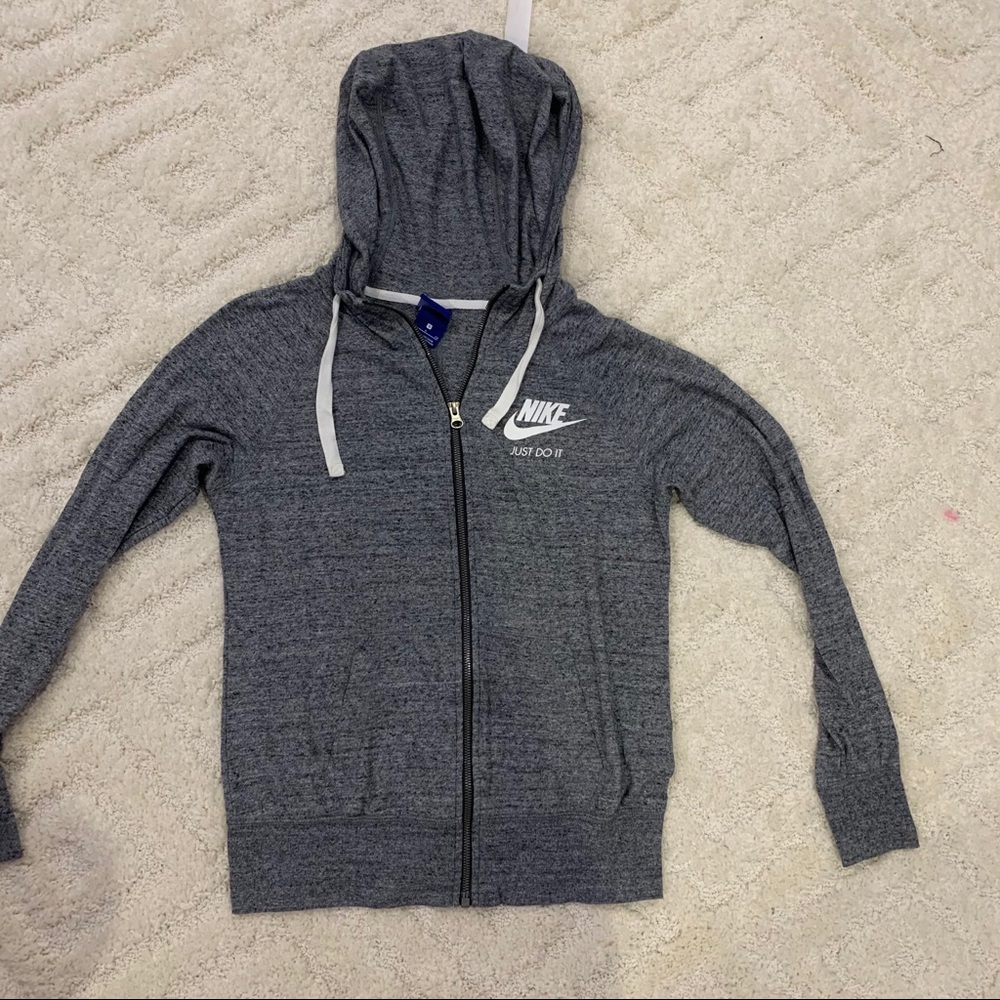 gray nike zip up jacket, looks like new